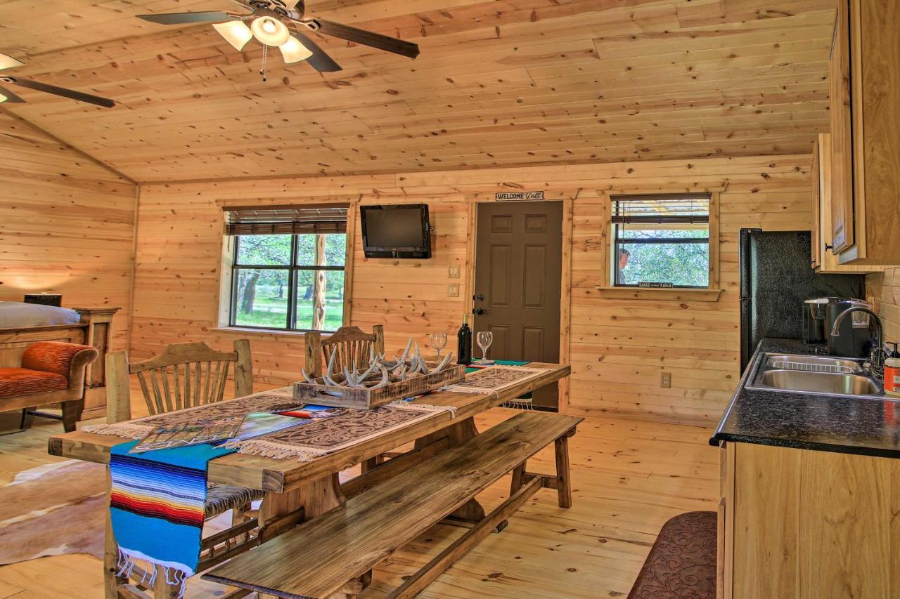 Rustic-Chic Country Cabin - 10 Mi To Main Street! Fredericksburg Eksteriør bilde