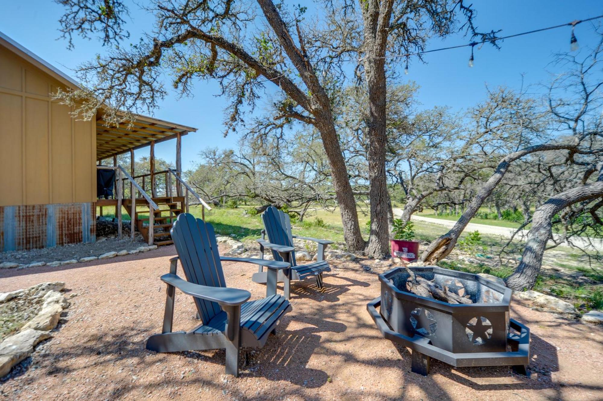 Rustic-Chic Country Cabin - 10 Mi To Main Street! Fredericksburg Eksteriør bilde